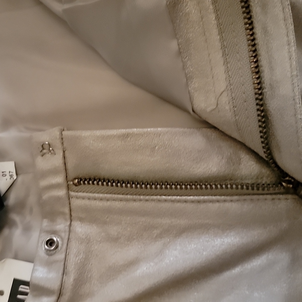 Leather Pearlescent gorgeous Trousers - Picture 5 of 8